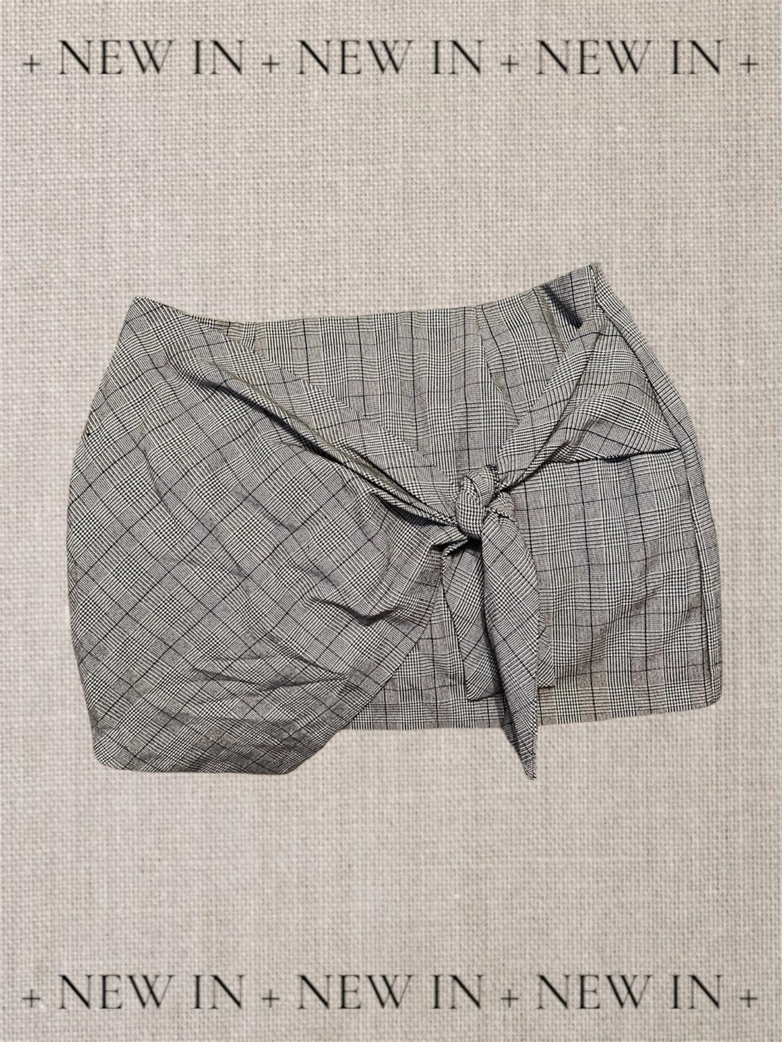 Forever 21 Gray Bow Plaid Skirt