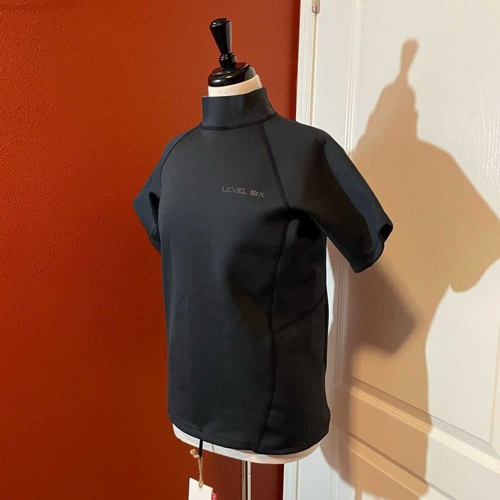 Level Six NWT Men's Jericho Short Sleeve Black Neoprene Rashguard Paddling Top