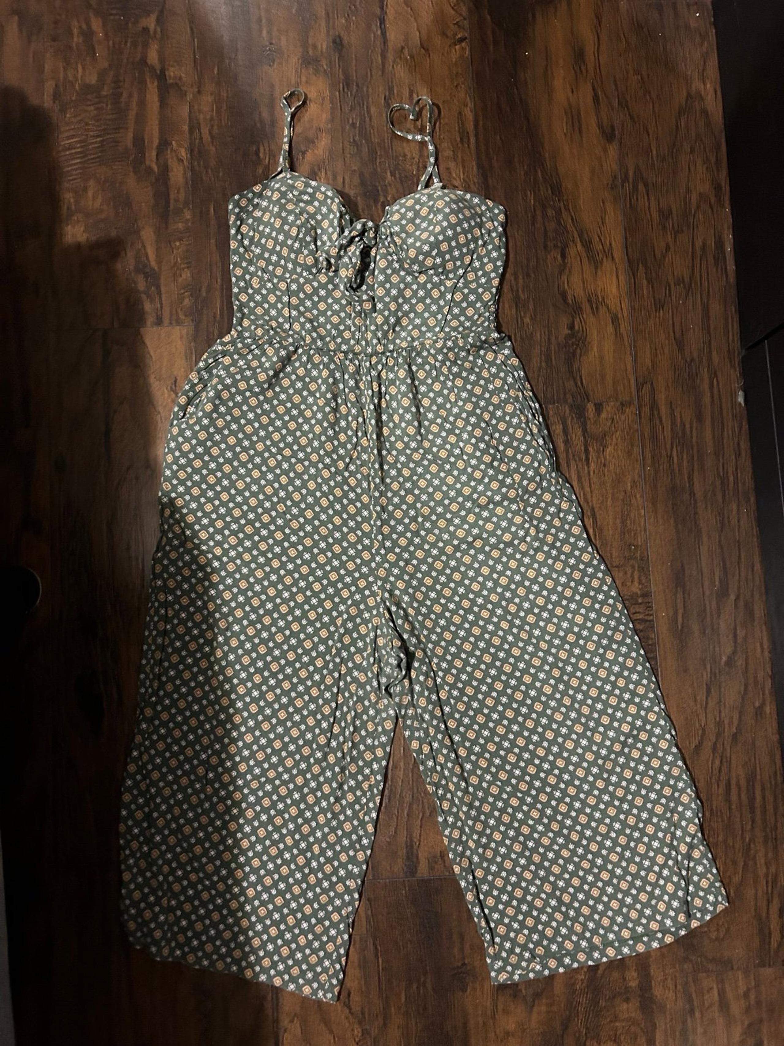 AUW-LARGE-OLIVE GREEN WIDE LEG JUMPSUIT/Romper/padded /Bow Front/geometric