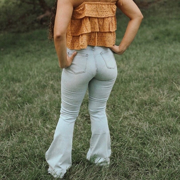 Light Wash High Waist Flare Bell Bottom Jeans Sz M 7/8