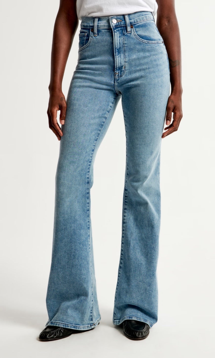 Abercrombie and Fitch Ultra High Rise Vintage Flare Jeans - 29S/8S (short) - new