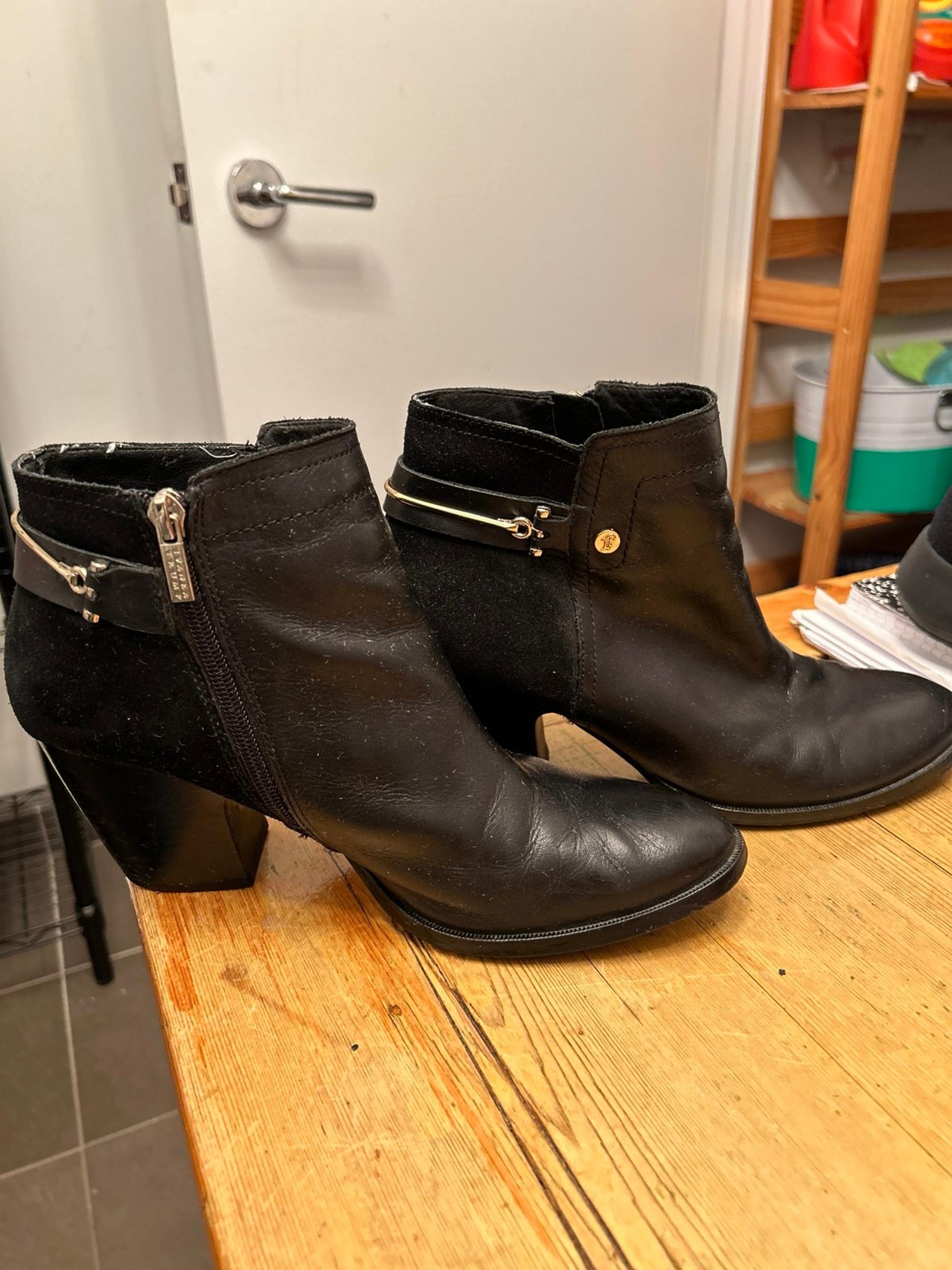 Black ivanka trump boots