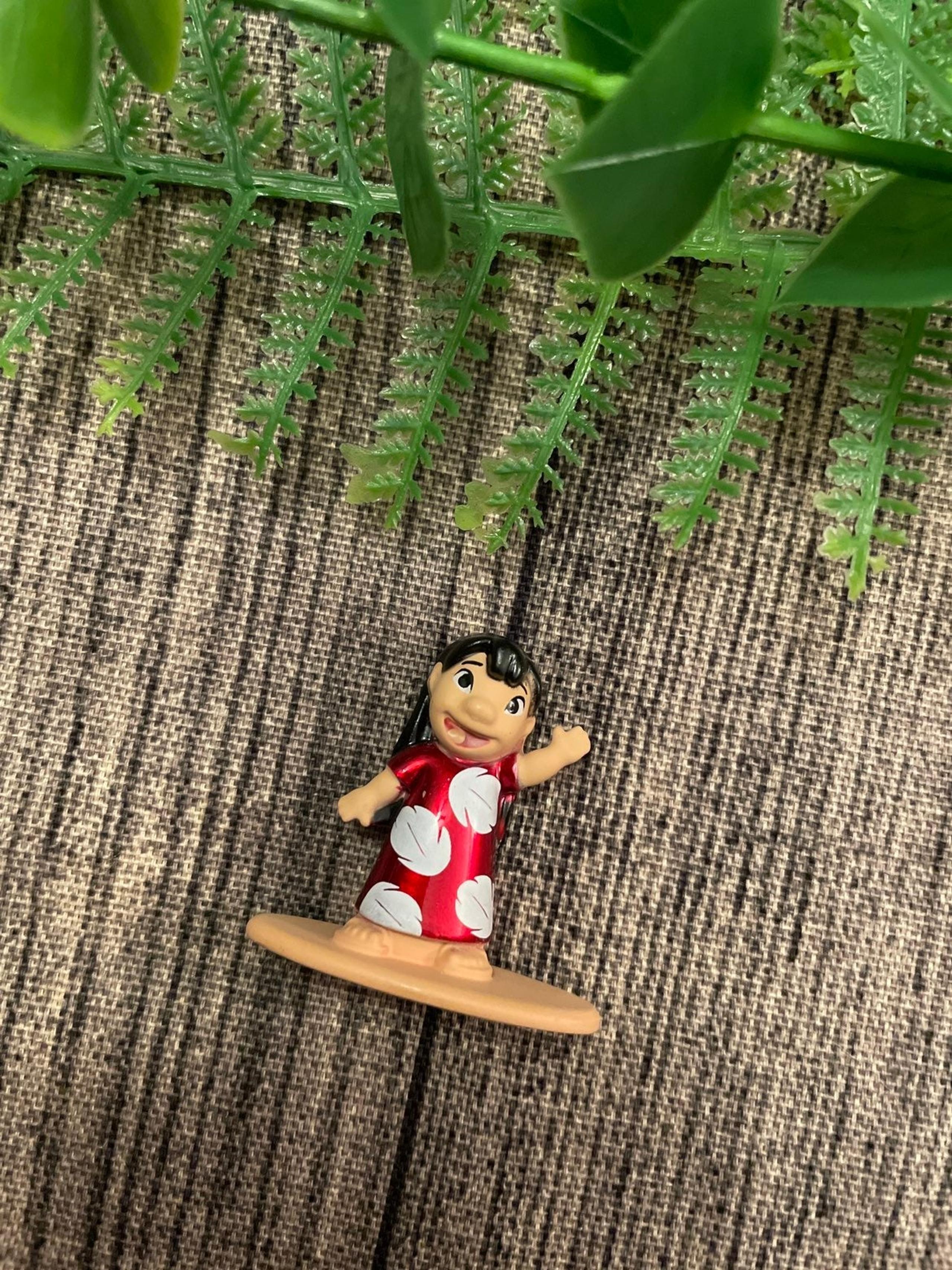 3/$8 - DISNEY LILO DIECAST MINI FIGURE