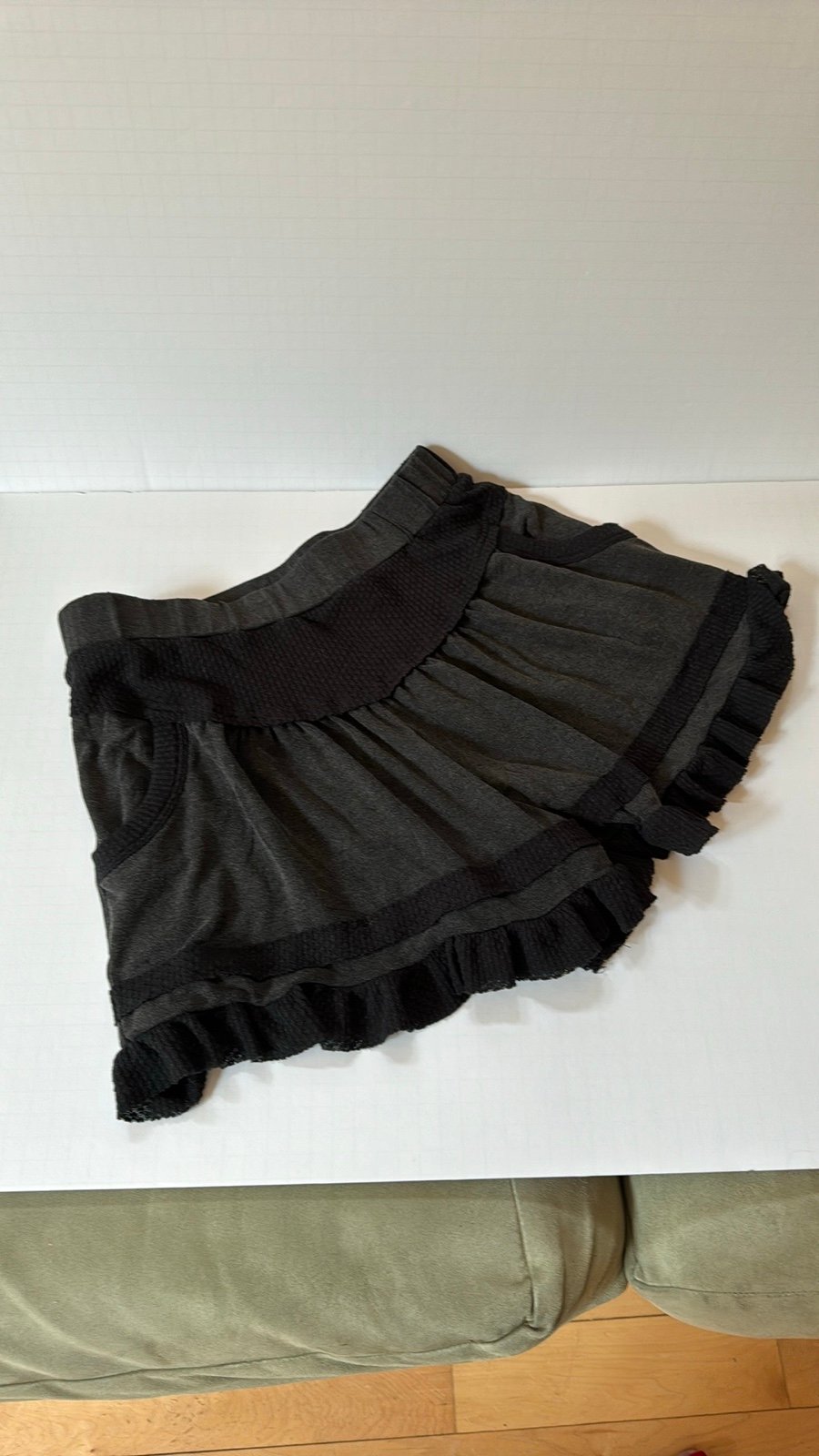POL Shorts Gray Knit & Black Waffle Knit Trim Flutter Hem Elastic Waist, Pockets