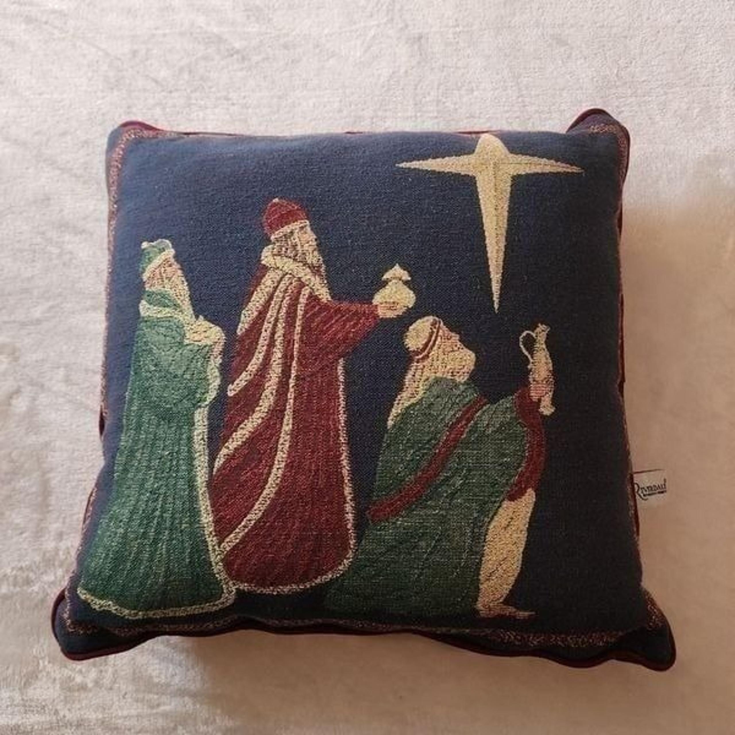 Riverdale Tapestry Christmas Three Wise Men Accent Pillow
