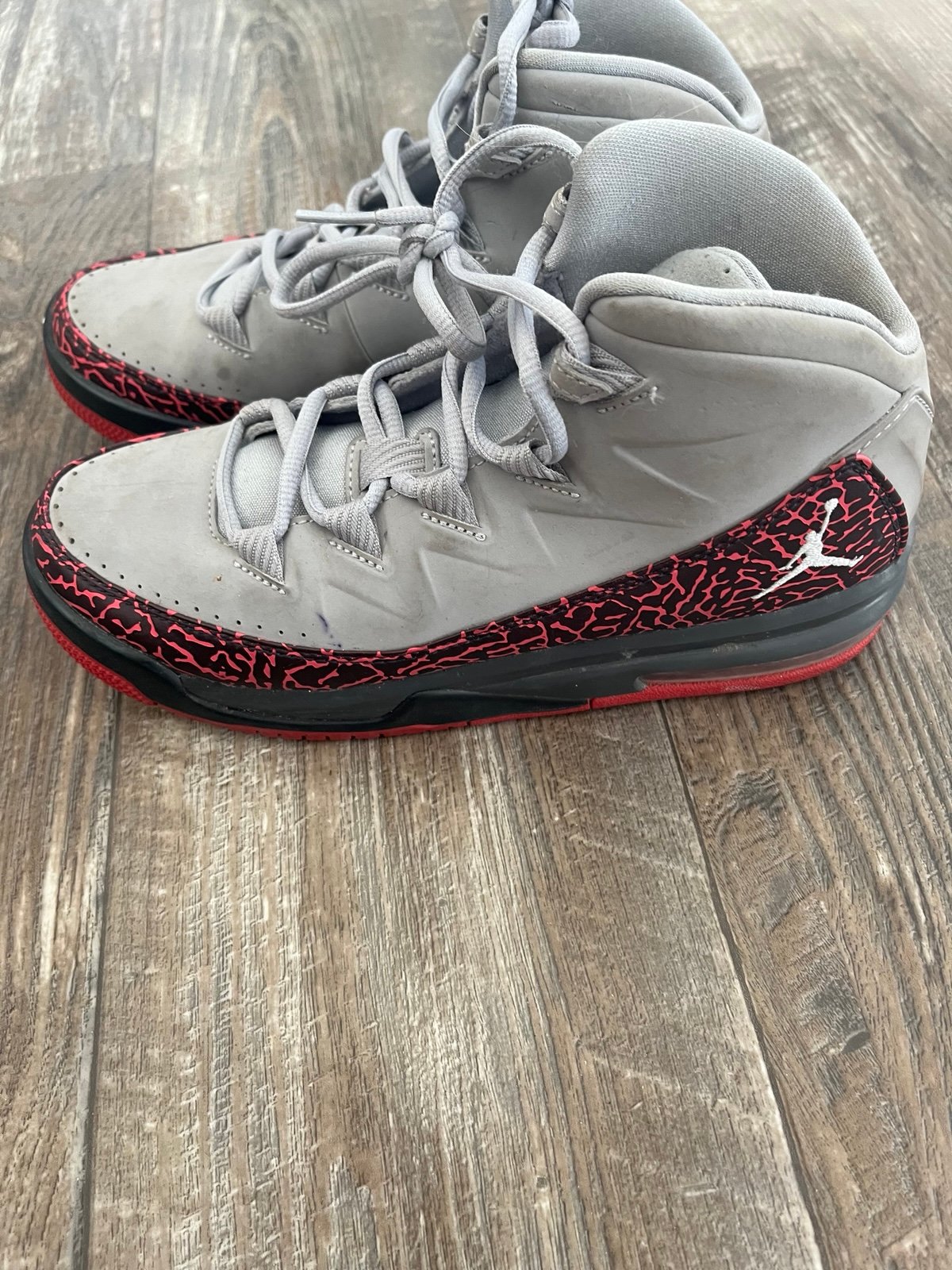 Jordan pink and grey shoes sz 6
