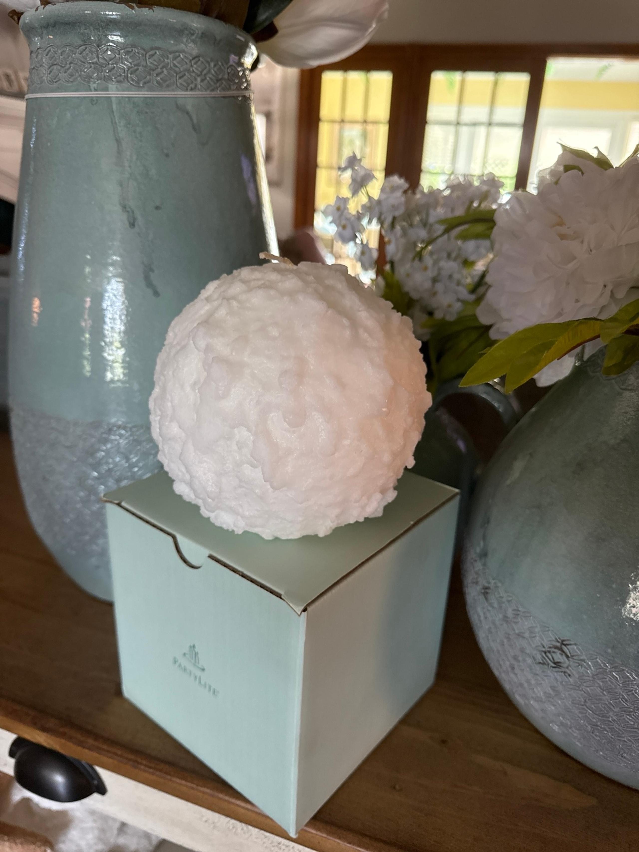 Partylite Snowball Candle 6 in New