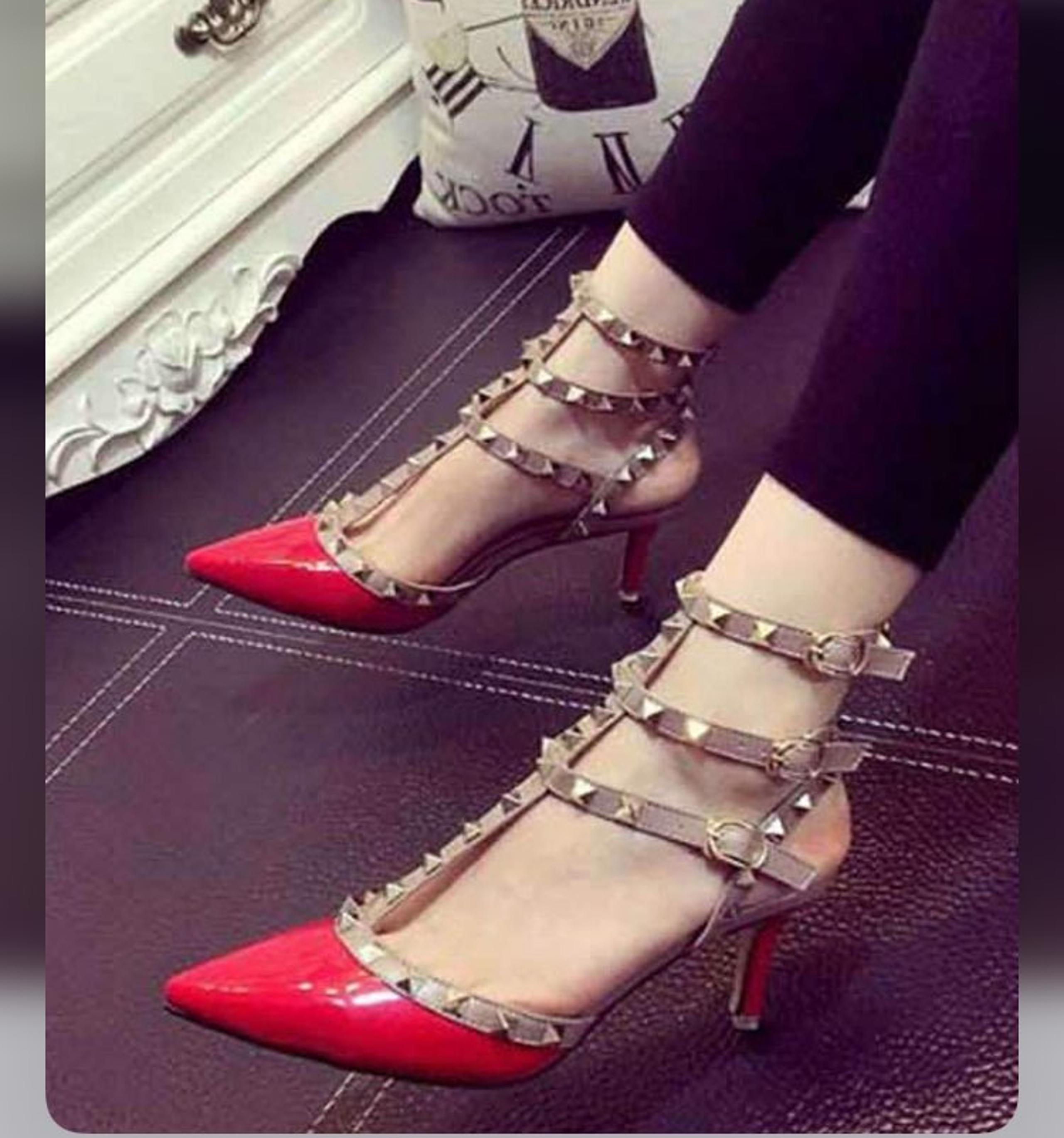Heels pumps sandal shoes rockstud
