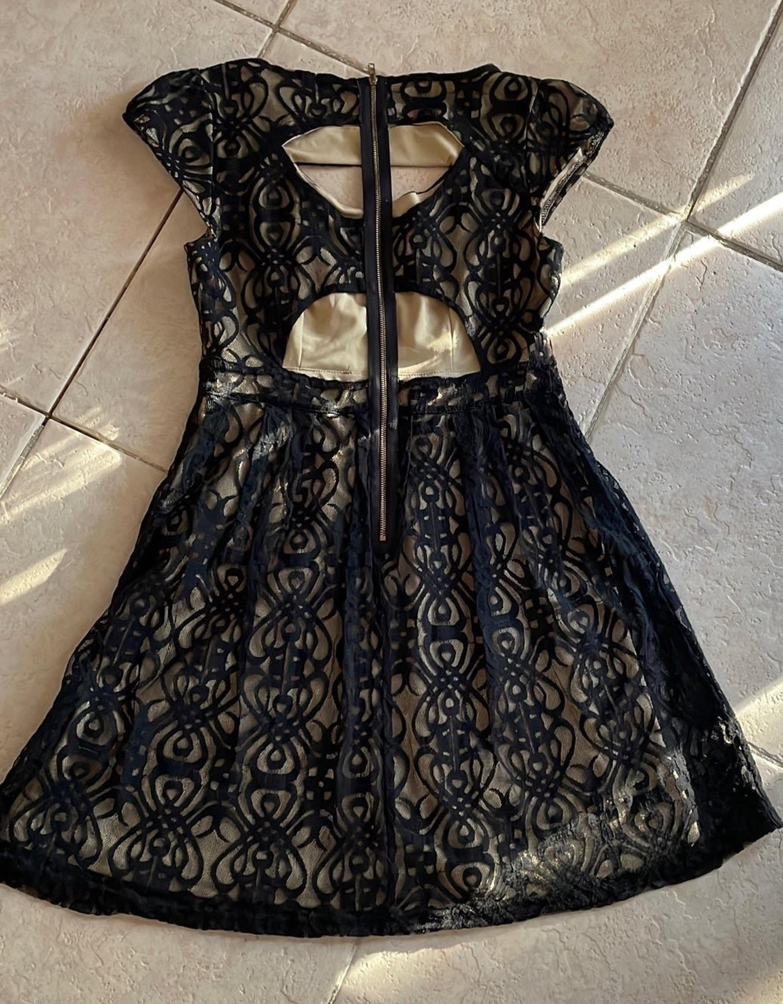 Sexy Back! Black lace dress Junior size Small