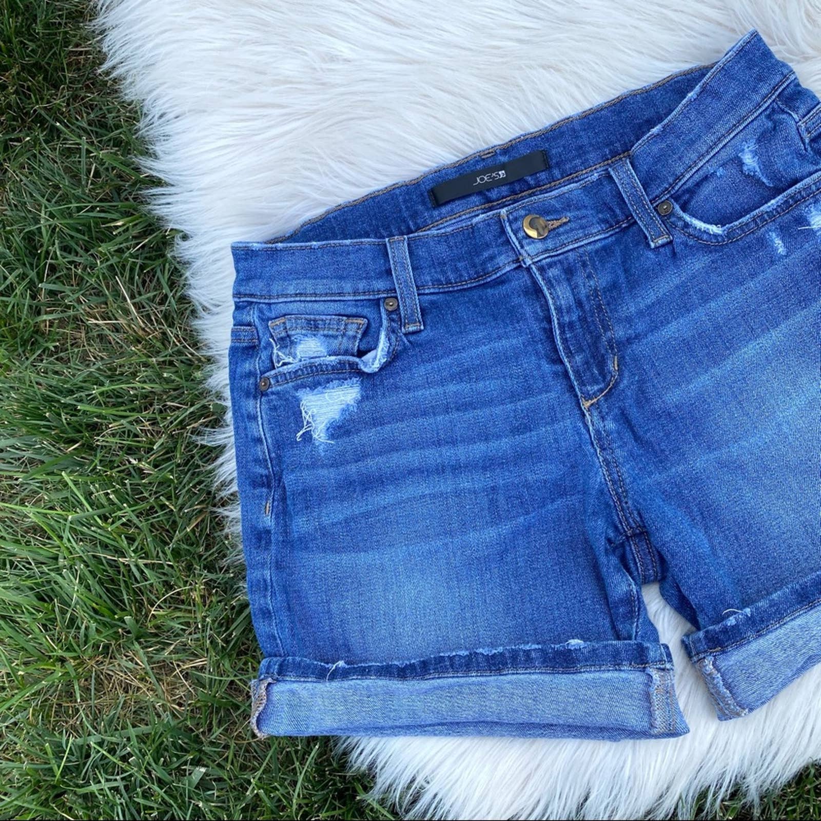 Joes Jeans Denim Shorts Irisa Distressed 25