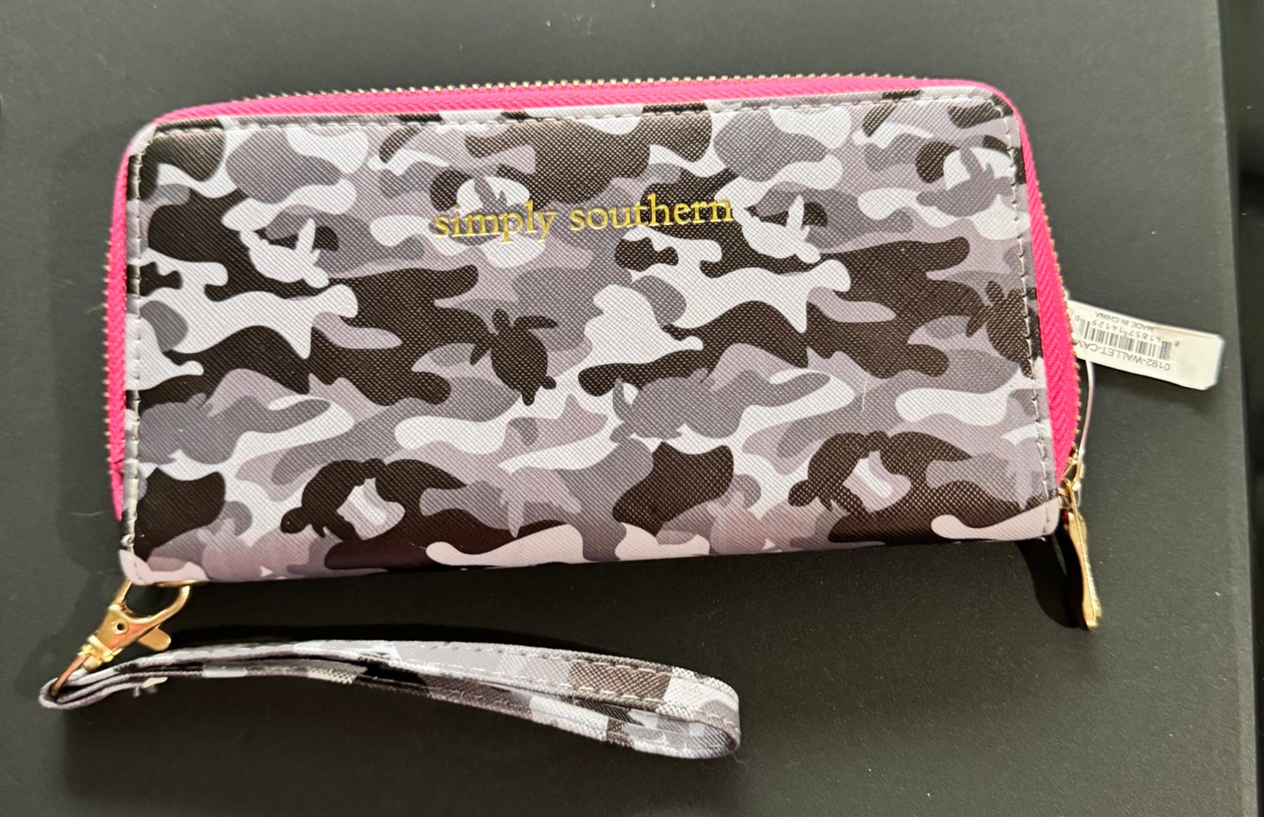 New Simply Southern Camo and Pink Wallet