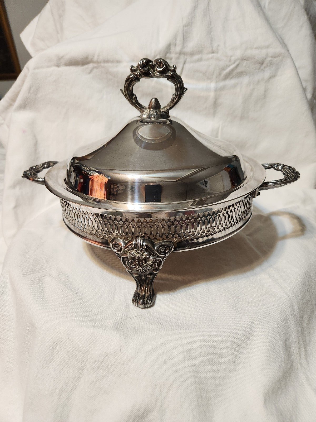 Three Footed Chafing Dish Casserole Warmer Italy EZP Silver Plated