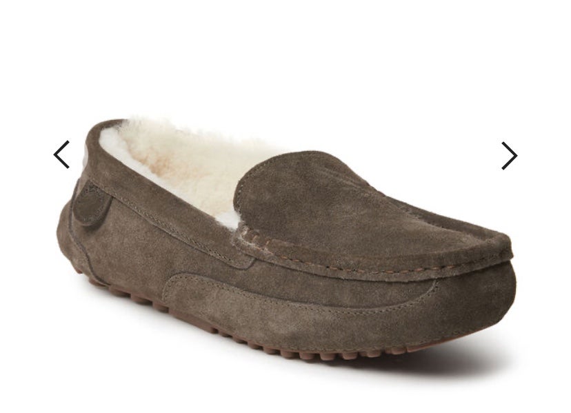 9- Dluxe Dearfoams Indoor/Outdoor Slippers Suede