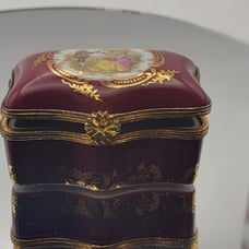Old LIMOGES France -Trincet Box with lid Romantic Scene