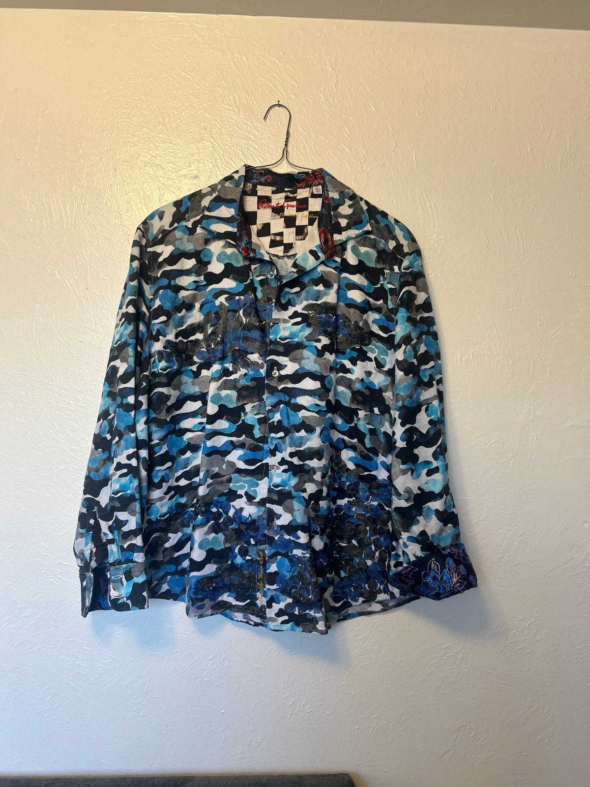 Robert Graham Camo Limited Edition 3xl