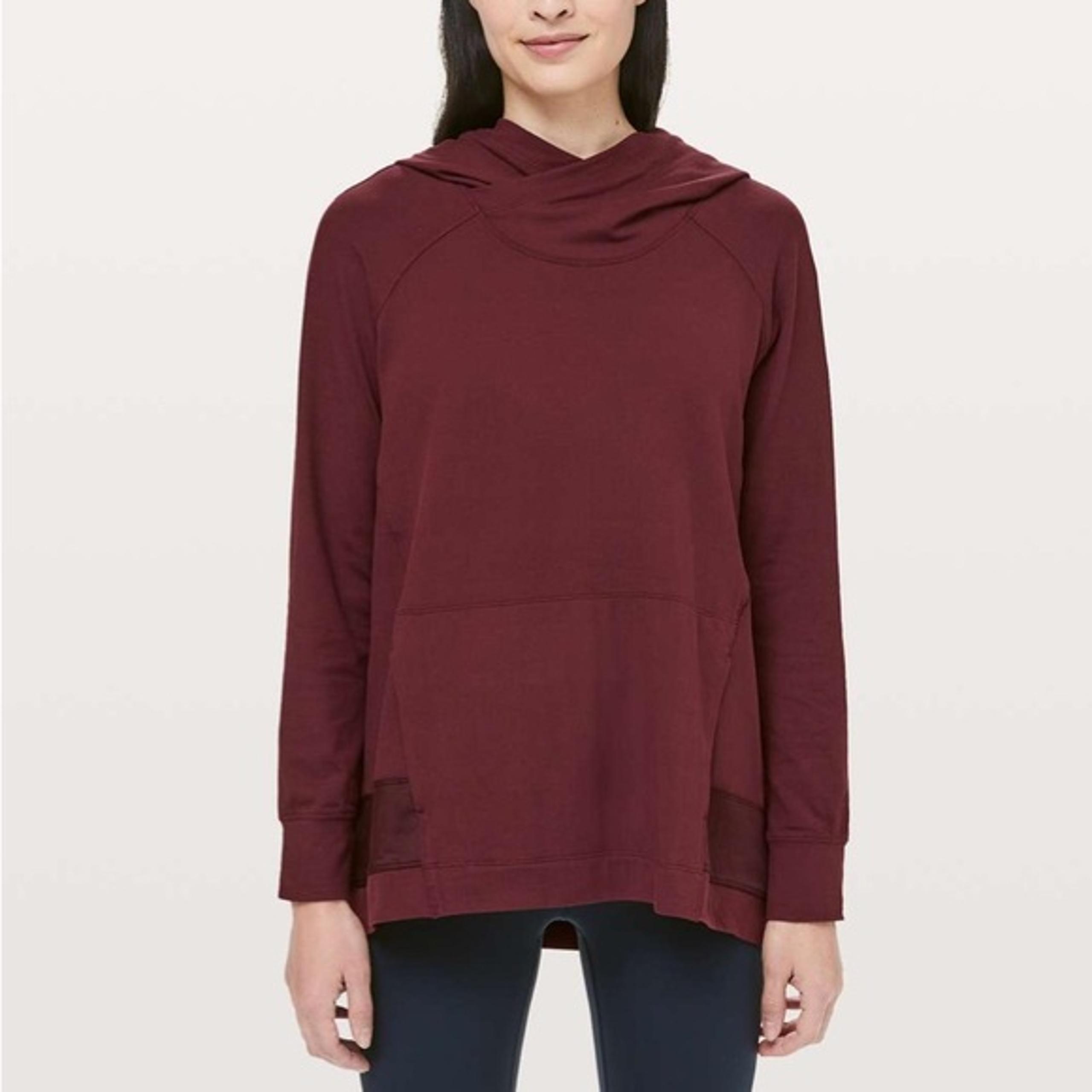 Lululemon Starting Place Hoodie in Garnet Purple 4 W3ABWS Activewear Workout