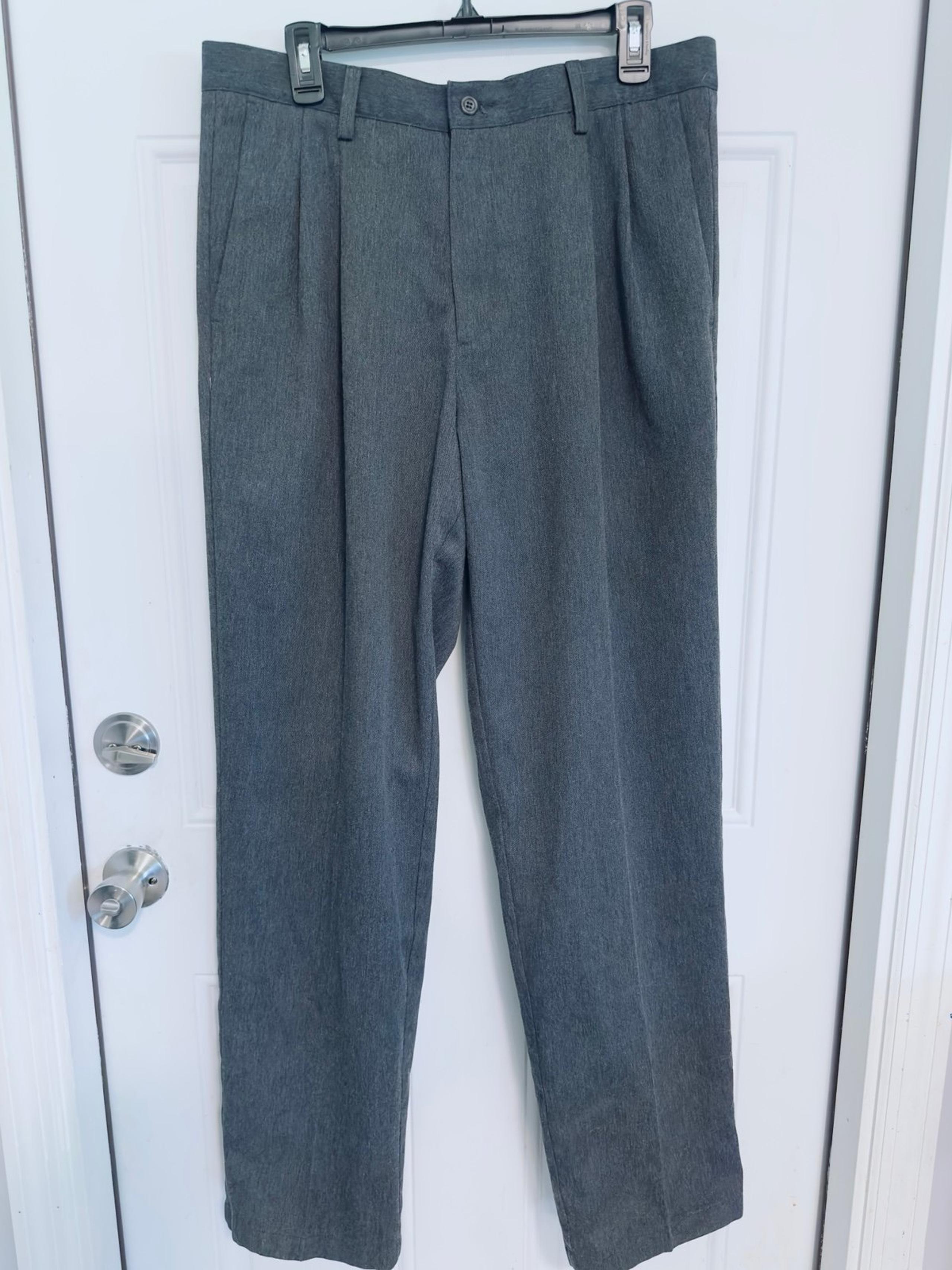 Dockers Men's Charcoal Classic Fit Pleated Front Dress Pants Sz 34X34