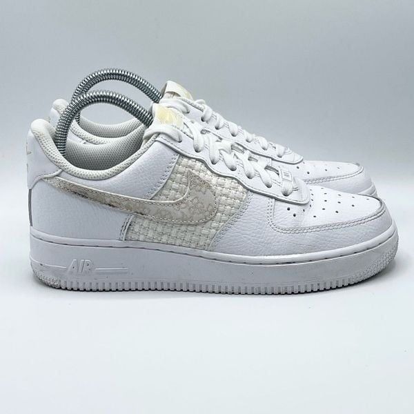 Nike Air Force 1 Flower Swoosh 07 Sneakers - Women’s US 7.5
