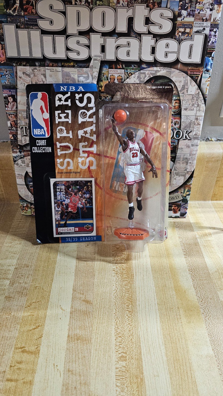 MICHAEL JORDAN NBA SUPERSTARS 1998-99 MATTEL FIGURE LIVING LEGENDS WHITE JERSEY