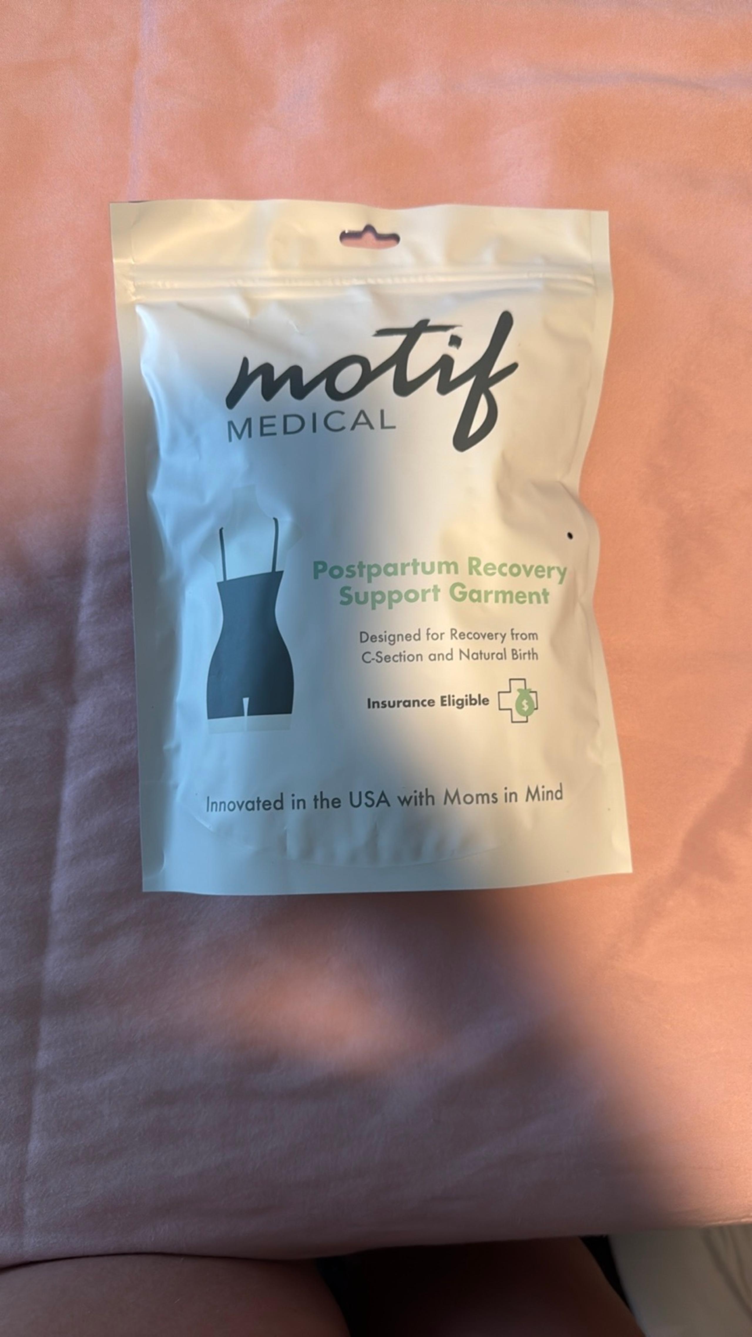 Motif birth recovery garment