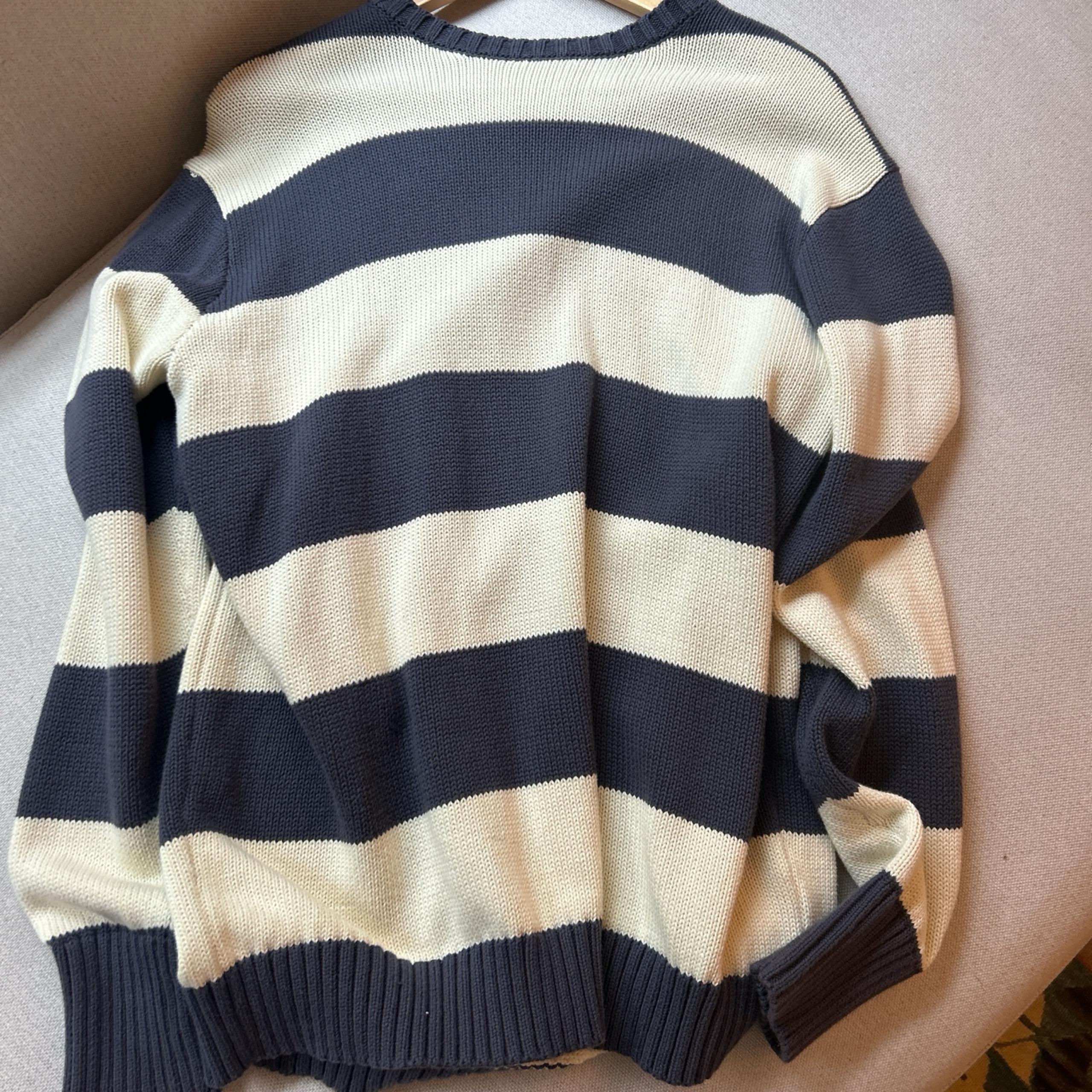 Brandy Melville sweater