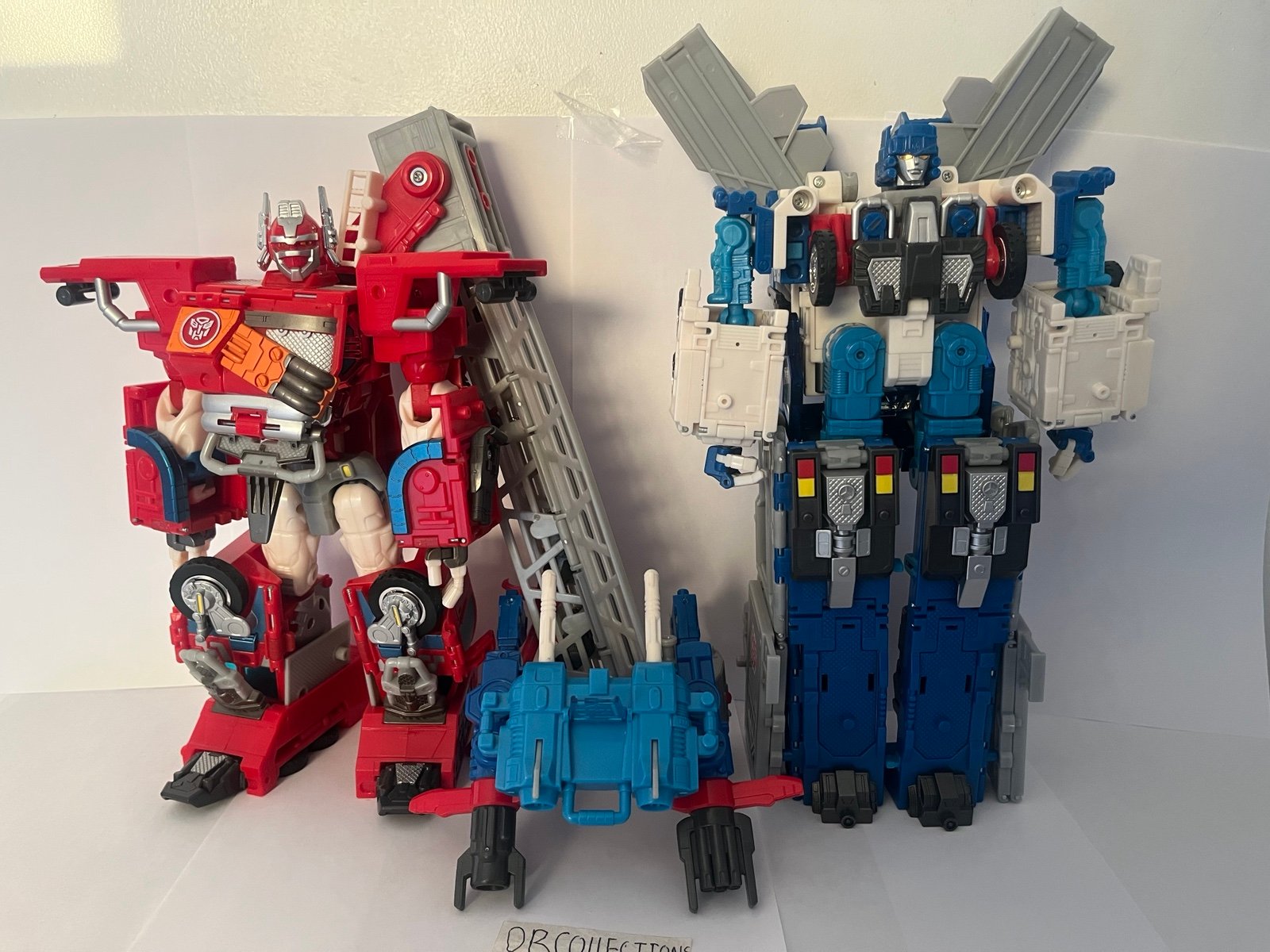 Hasbro Transformers Robots in Disguise Mega Optimus Prime