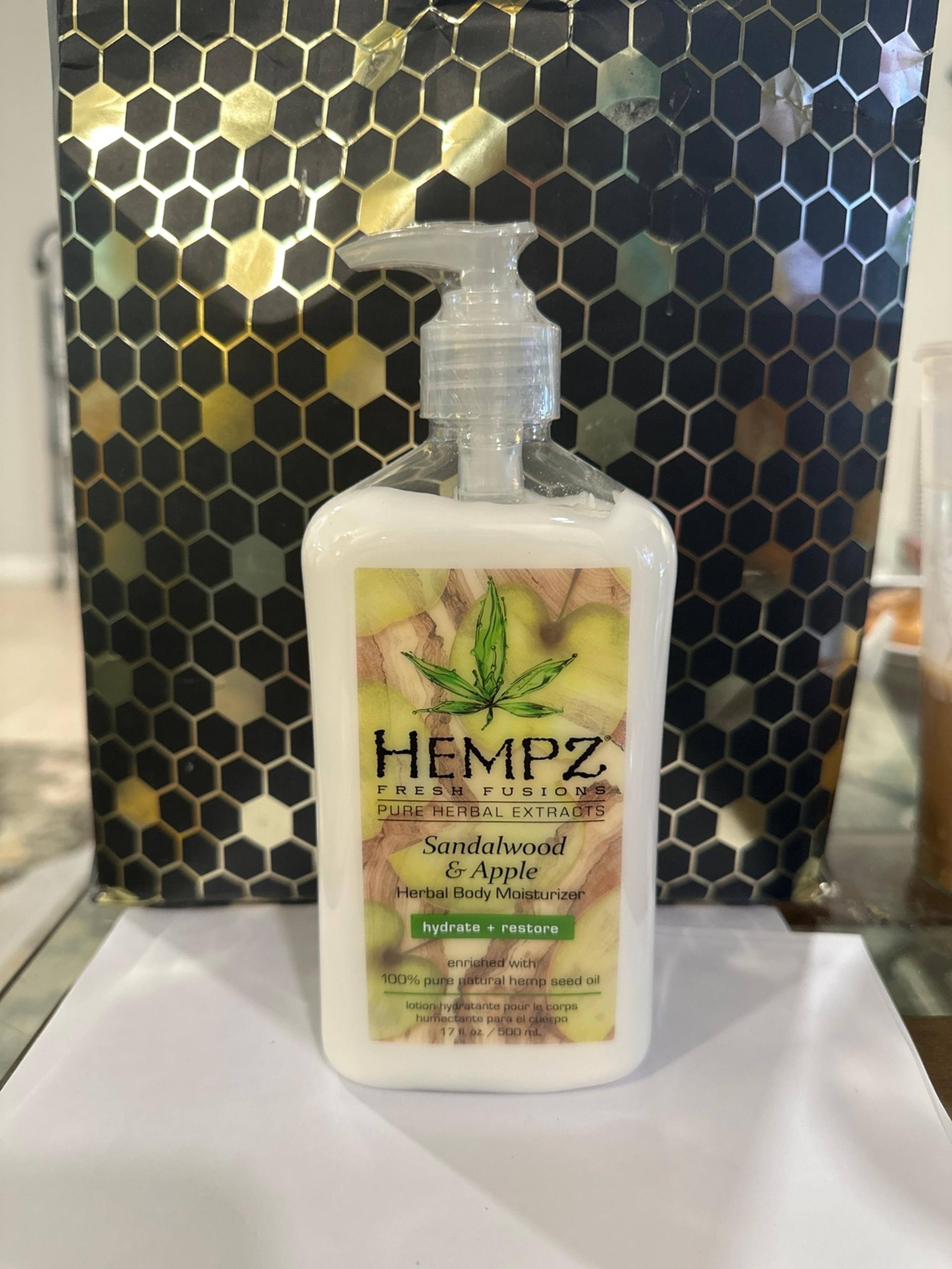 Hempz herbal body moisturizer - sandalwood & apple