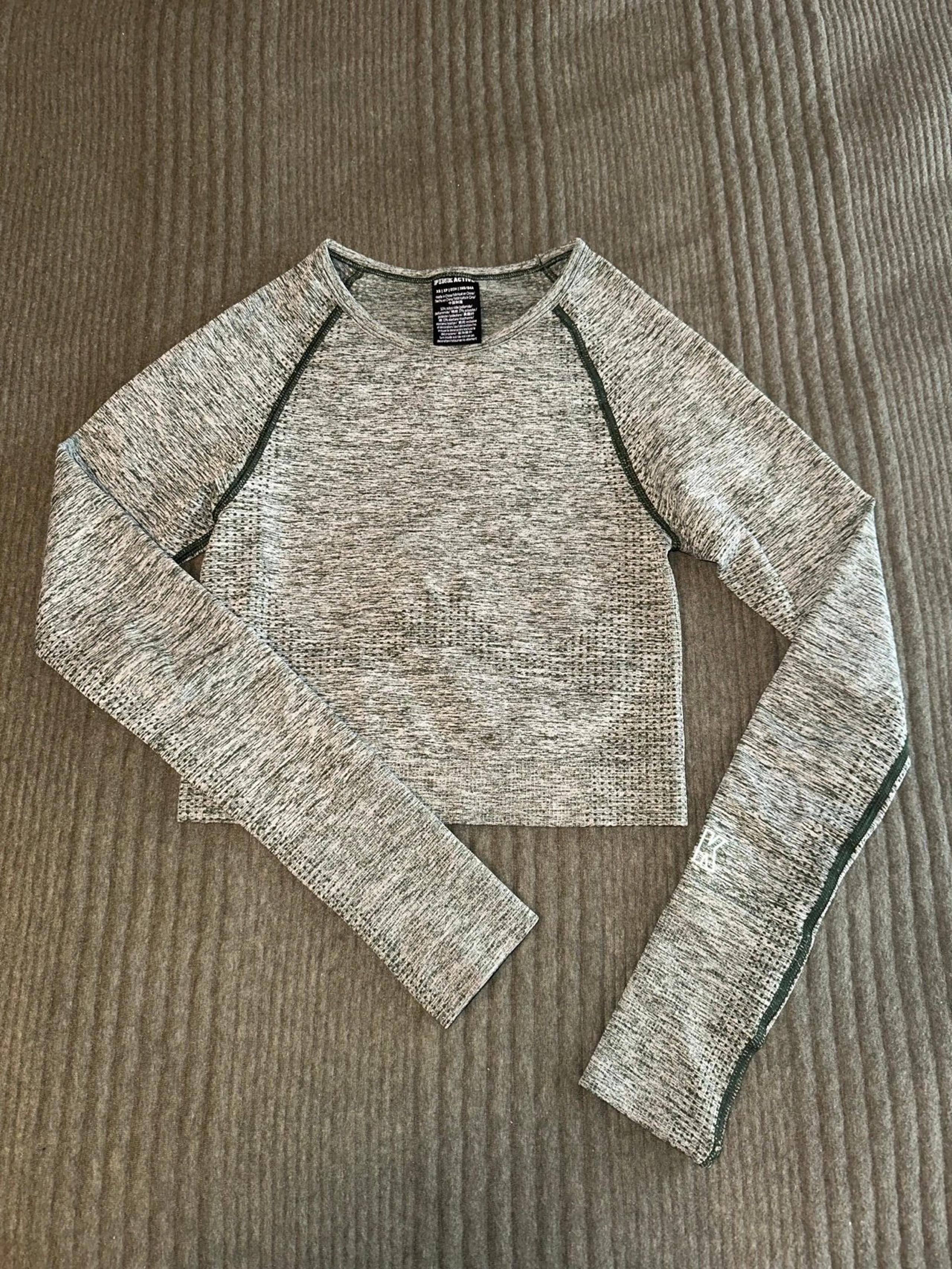 PINK long sleeve crop top - XS