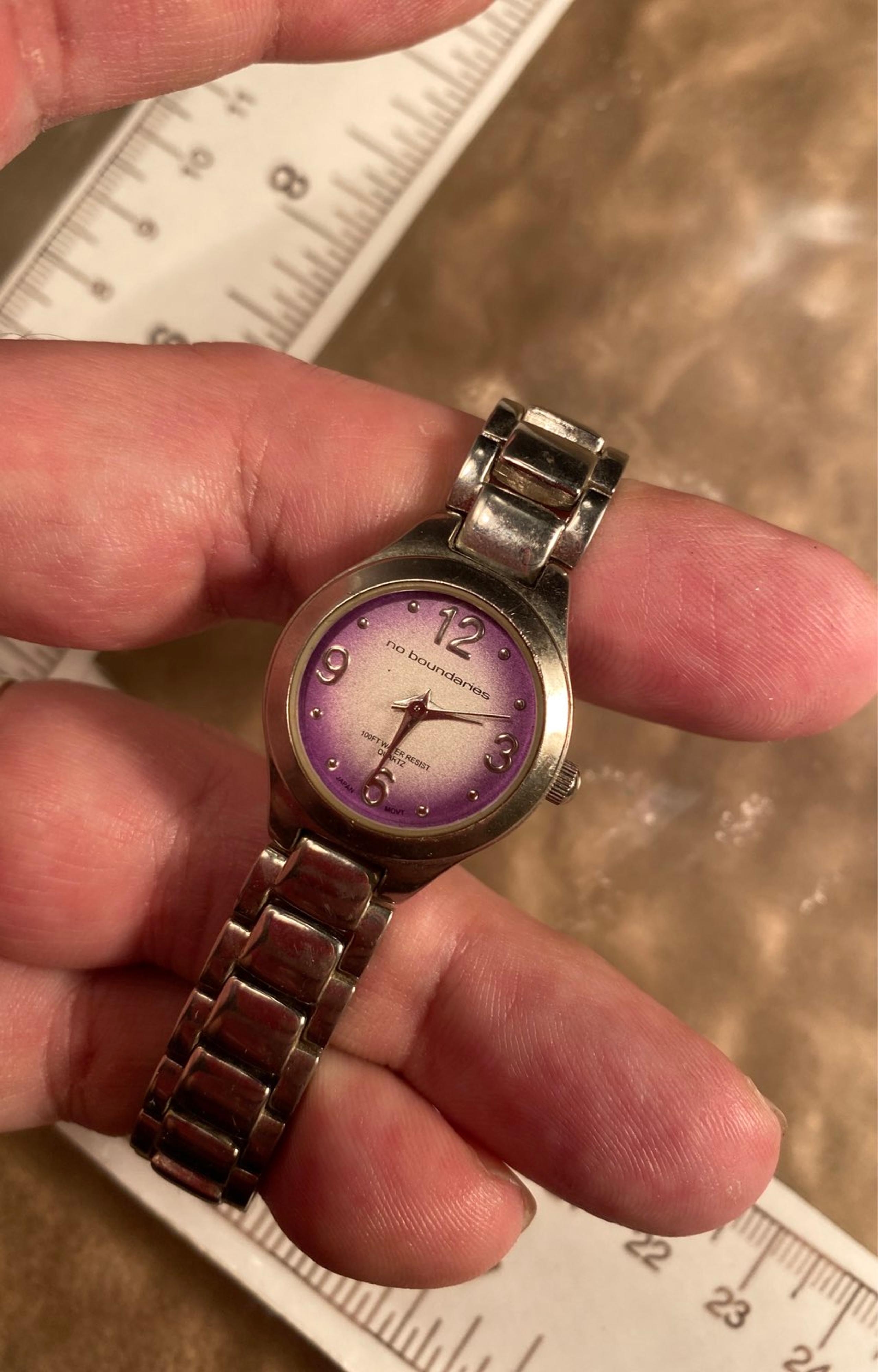 No boundaries Watch for women