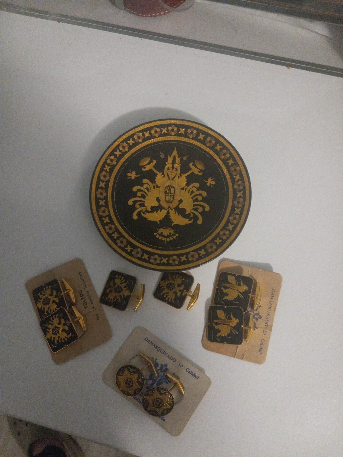 Am selling toledo art made in Spain 24k Ingrave gold