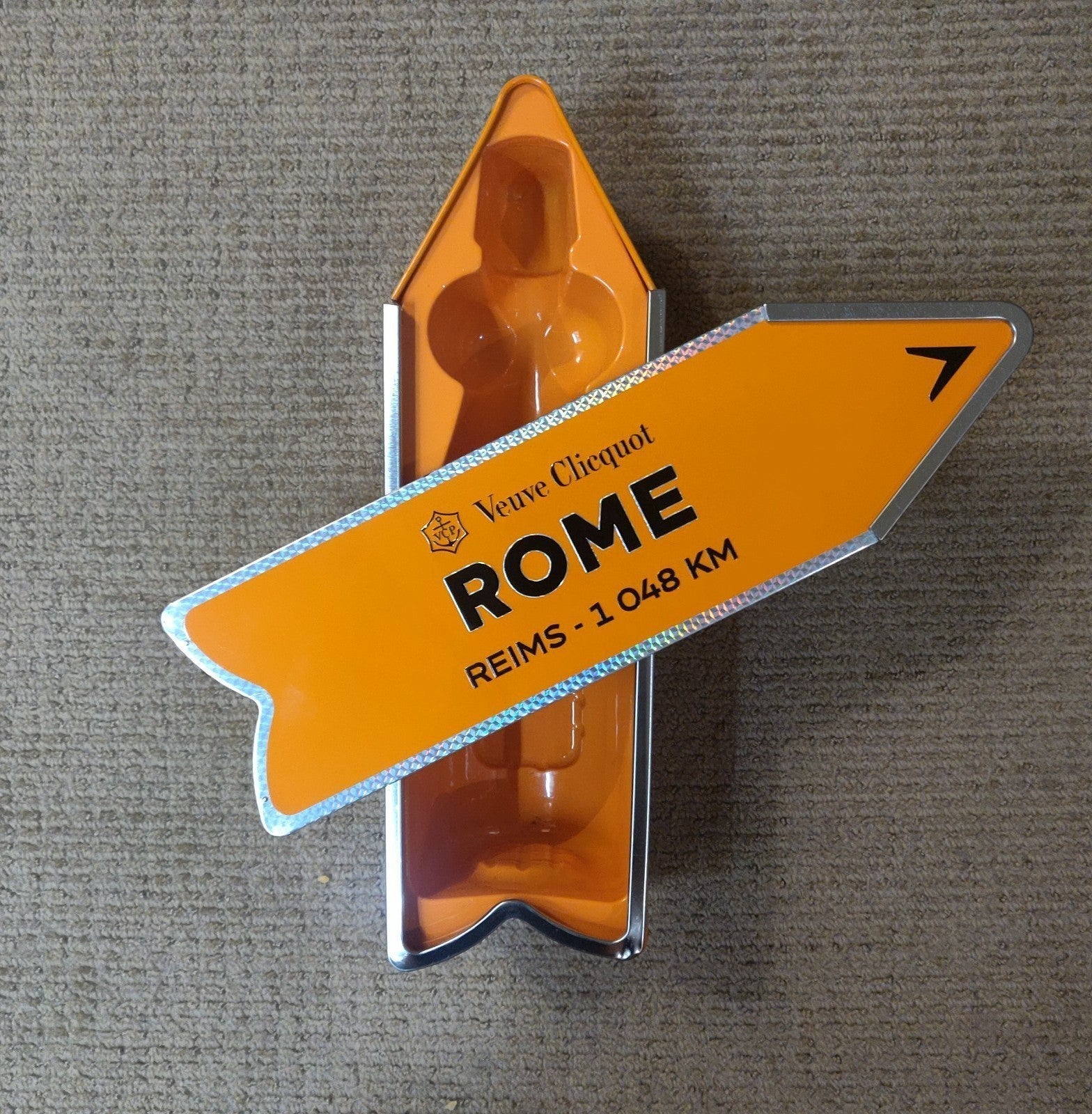 Veuve Clicquot Arrow Tin
