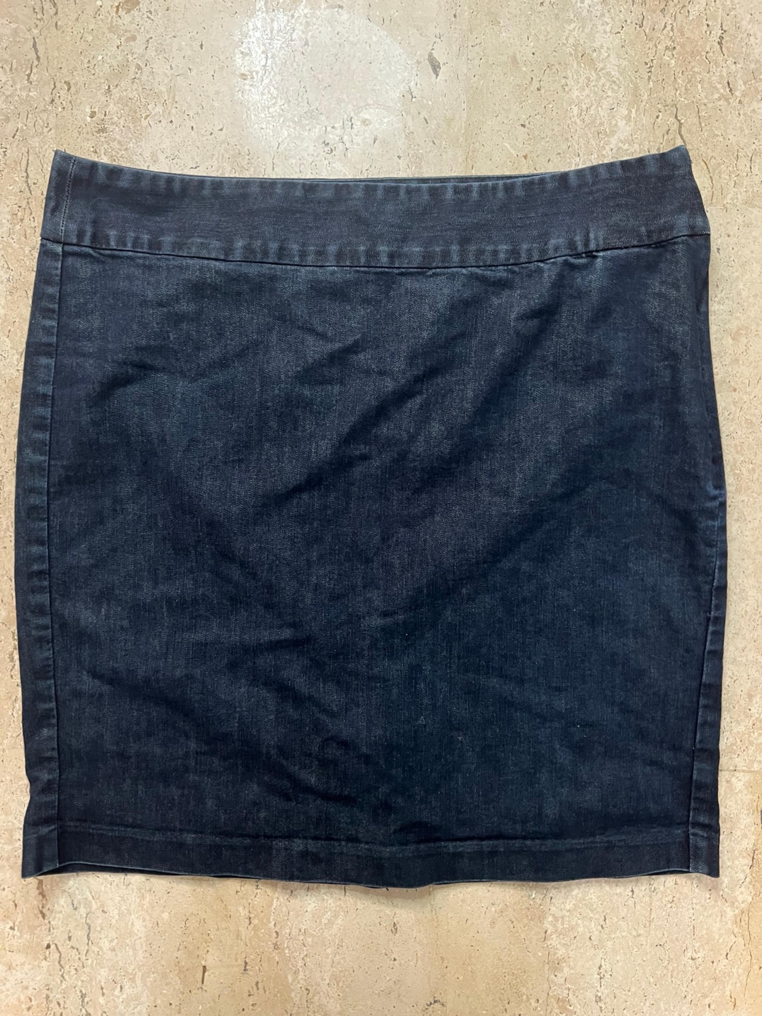 Tommy Hilfiger 2013 Women’s Denim Skirt Size 16