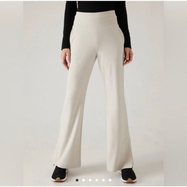 Athleta Venice Flare Pant size S Small