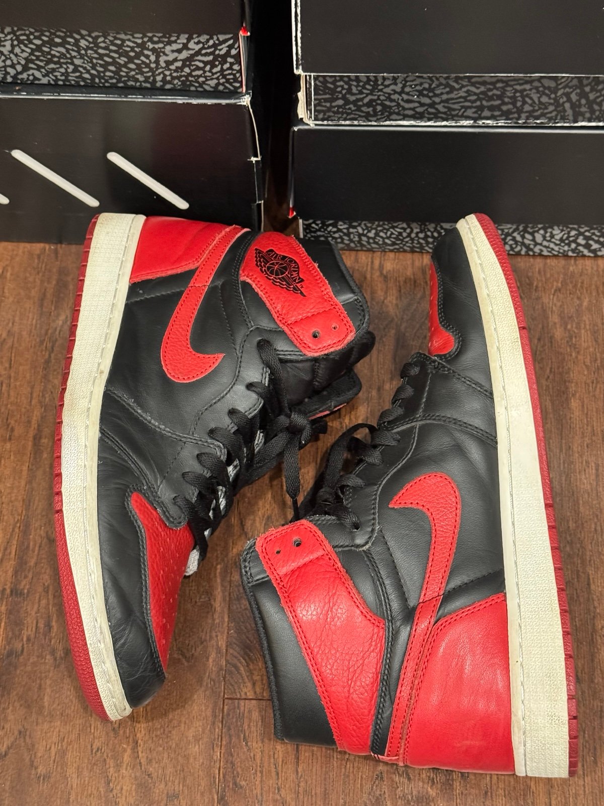 Size 12 - Jordan 1 Retro OG High Banned, Bred