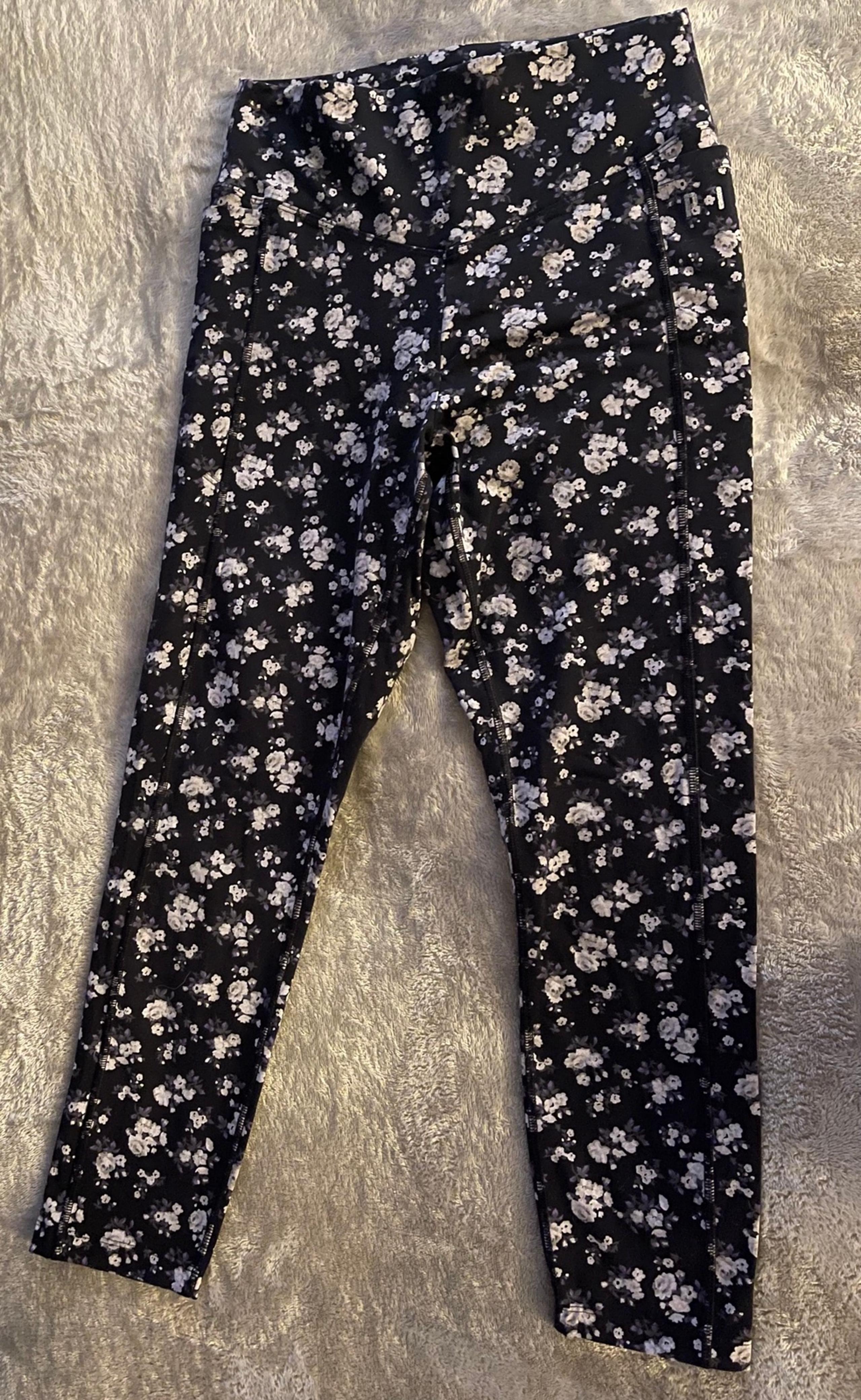 Victoria Secret PINK Ultimate athletic leggings size M