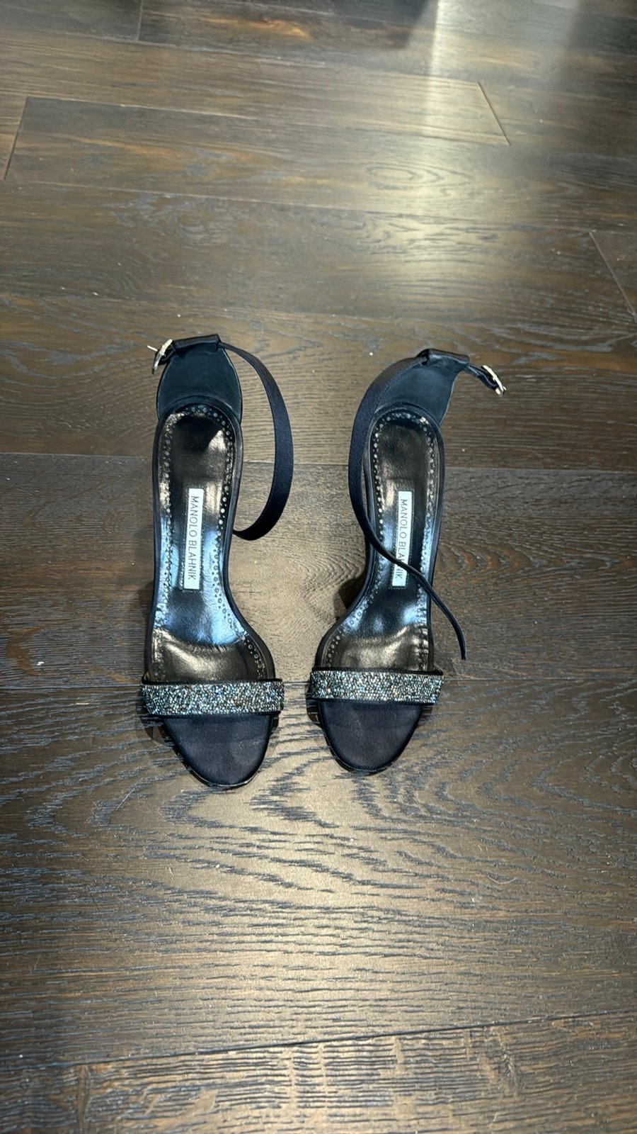 manolo blahnik kitten heel shoes