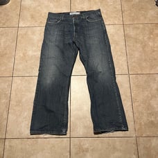 Levi’s Loose Bootcut Jeans