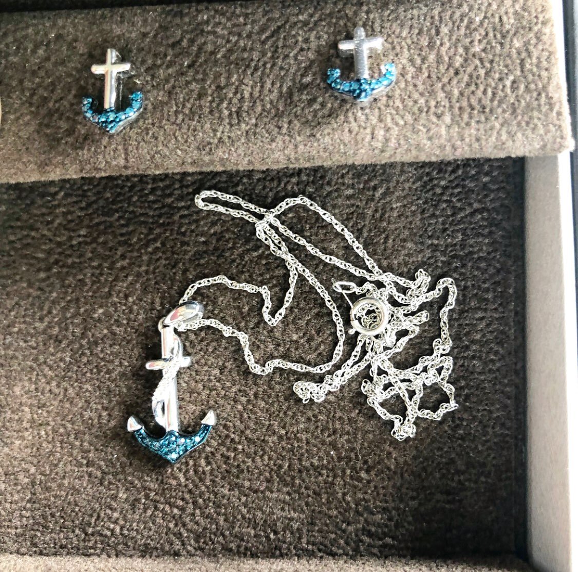Jared Blue Diamond Anchor Set