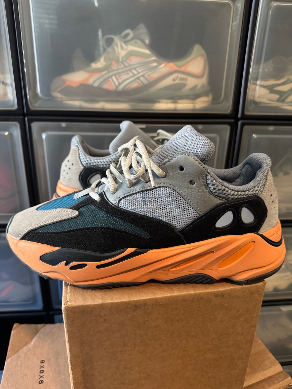 Adidas Yeezy 700 “Wash Orange” Size 11