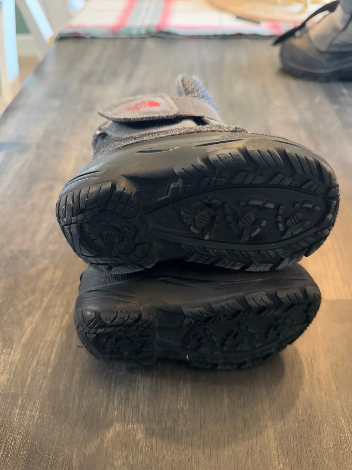 Toddler snow boots - Northface sz 5