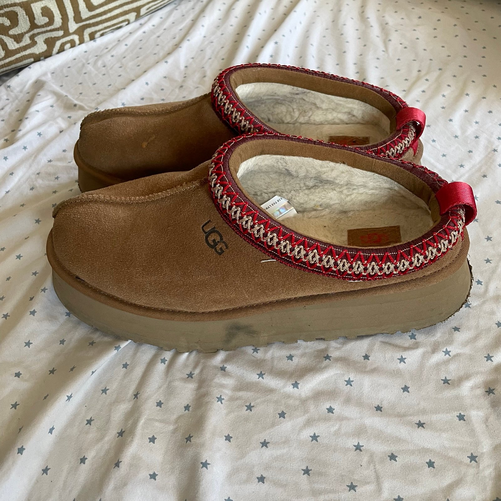 UGG Tazz in chestnut