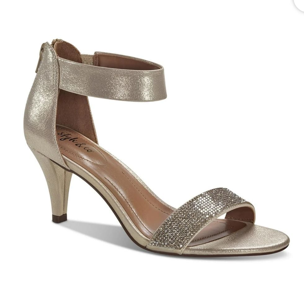 STYLE & CO Phyllyis Gold Metallic Embellished Evening Kitten Heels Sandals Sz 8