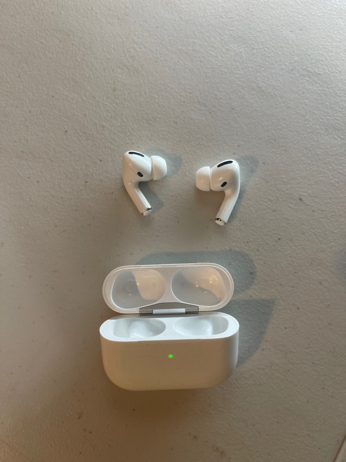 Apple AirPods Pro with Charging Case in White