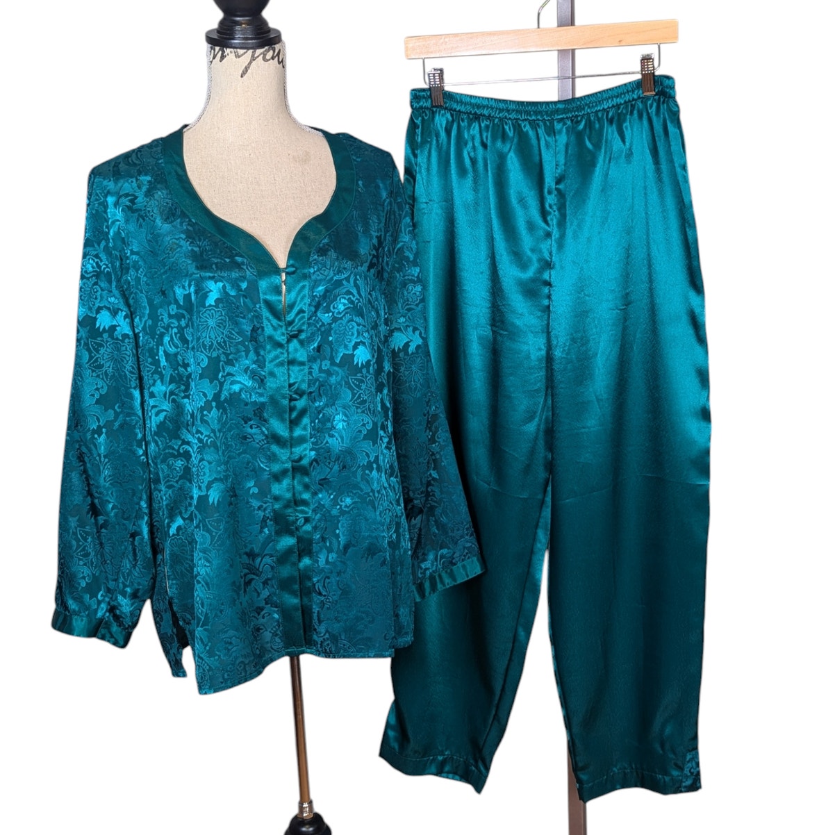 90s Vintage Victoria's Secret Gold Label Emerald Green Pajama Set Size Small