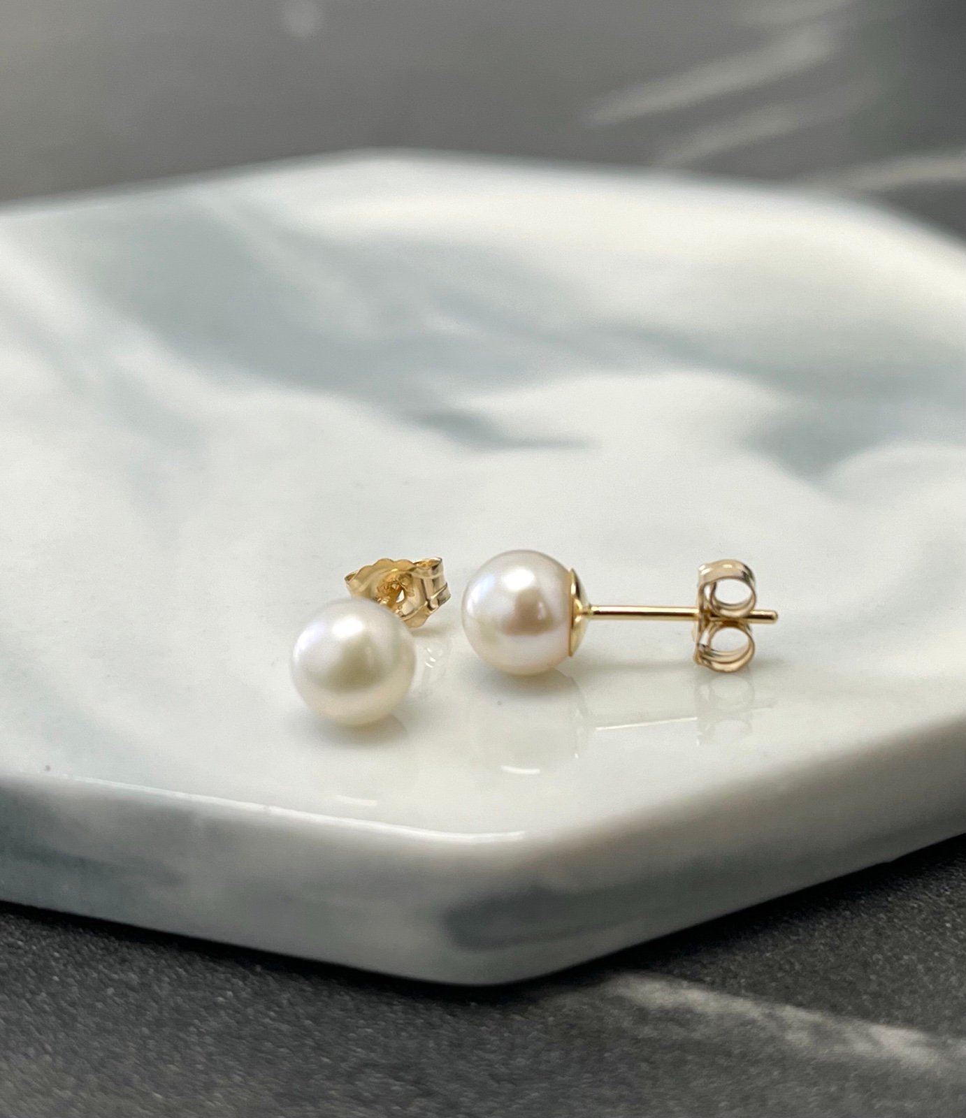 14K Yellow Gold Solid Natural Pearl Earrings, Minimalist Vintage Stubs Earring
