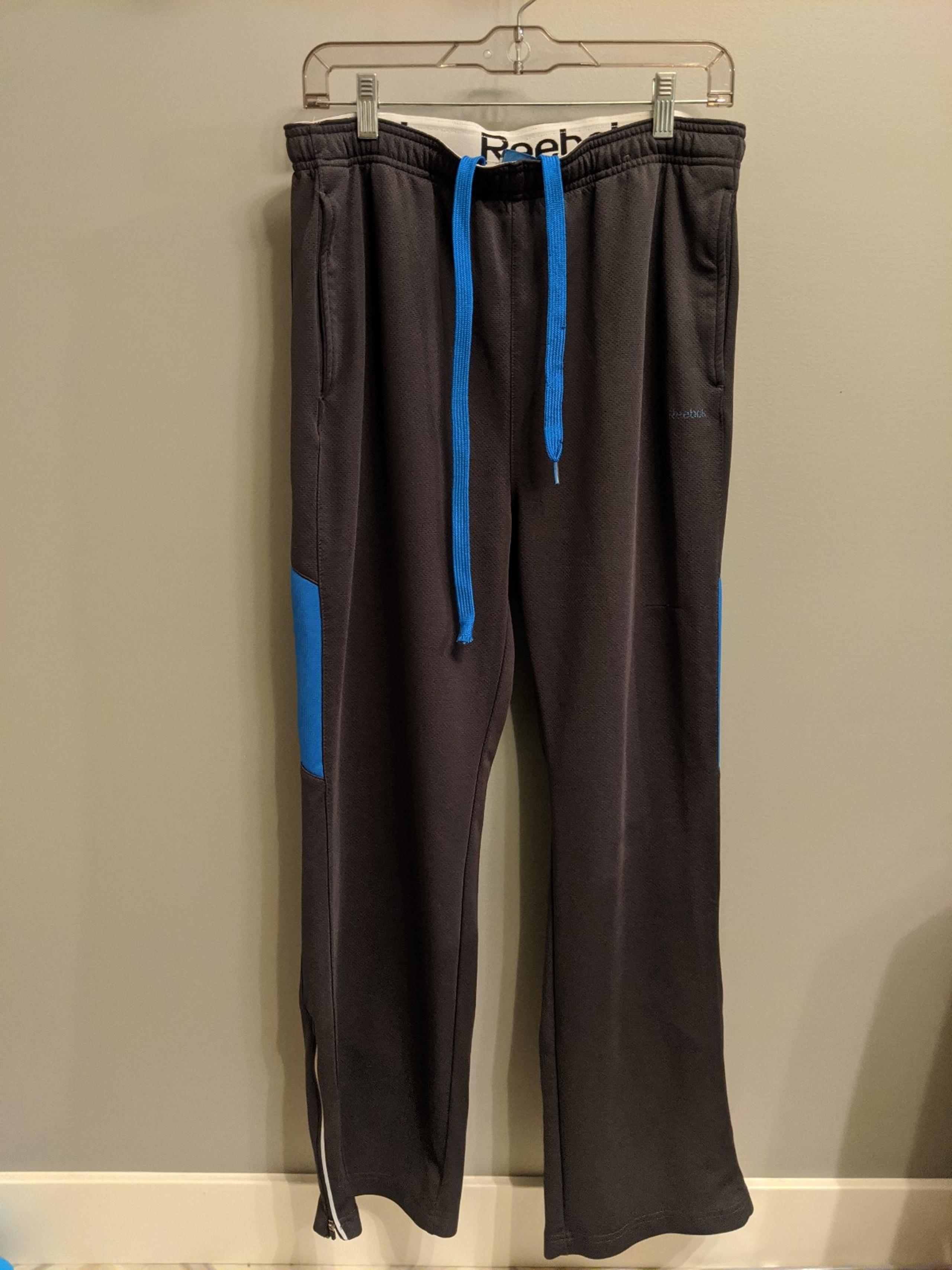Men's Reebok gray/blue active pants with pockets - size large