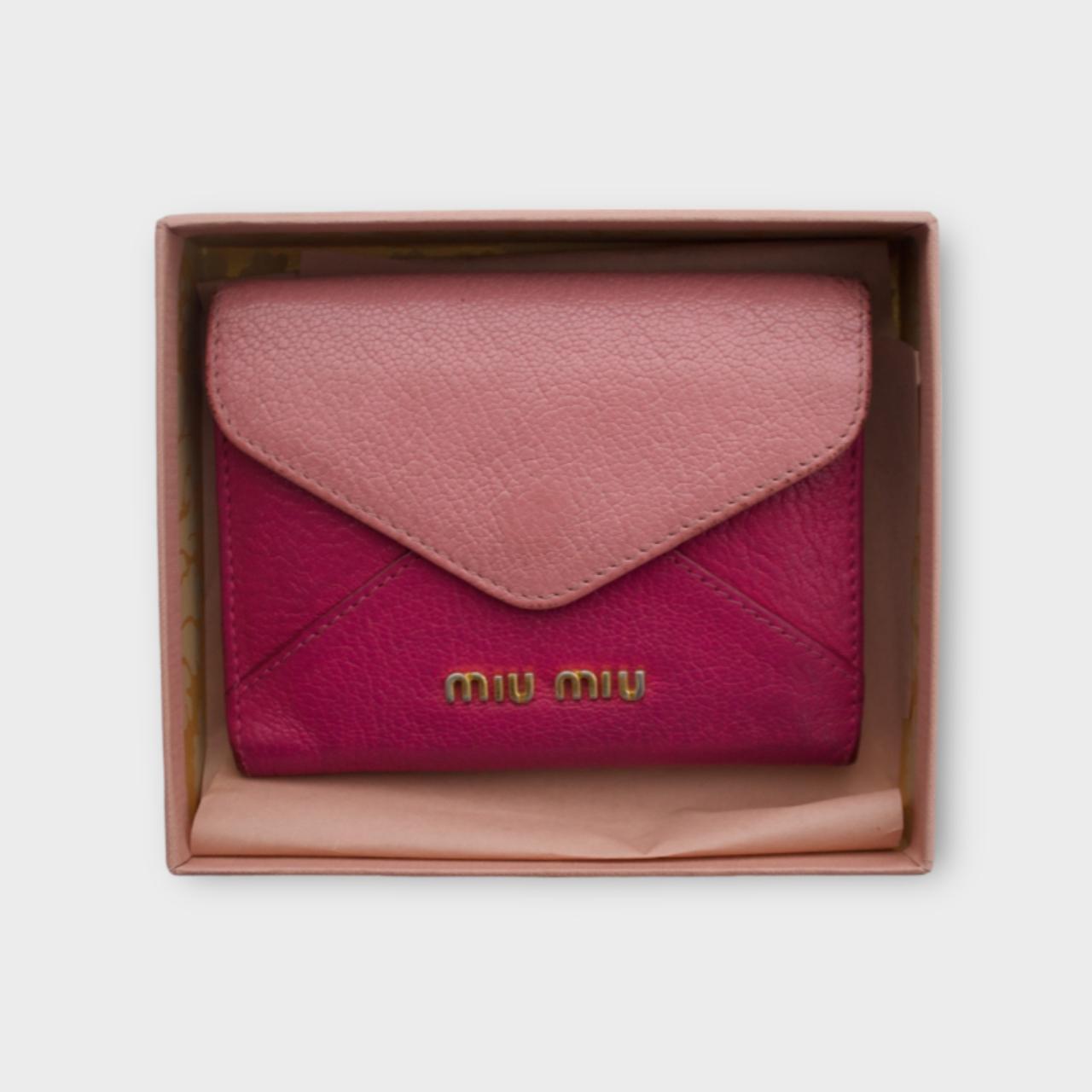 Miu Miu Women's Pink Wallet-purses