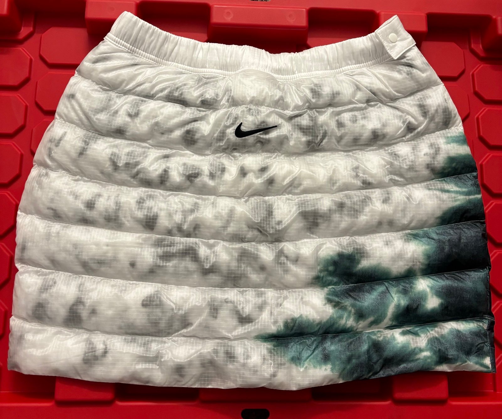 Nike X Stüssy Women’s White/Green Insulated Skirt Size Large