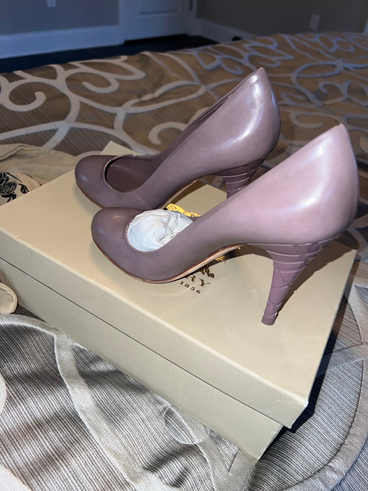 Authentic Burberry Heels Size 35