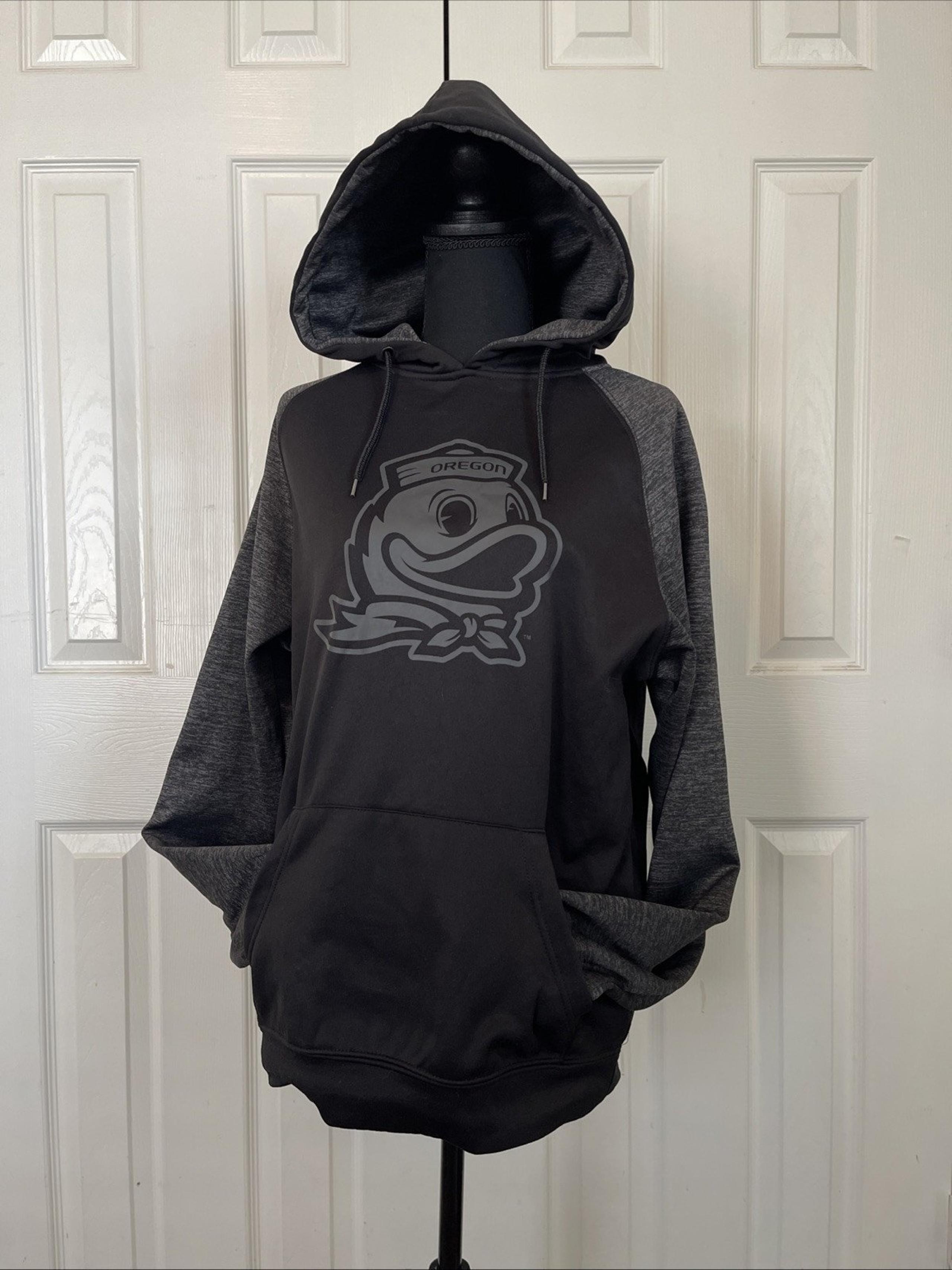 Men's Colosseum Oregon Ducks Blackout 3.0 Tonal Raglan Pullover Hoodie Small